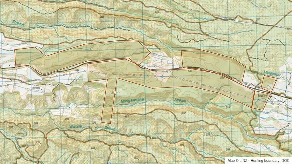 Topographic map of Arahiwi Scenic Reserve in Waikato, New Zealand, with the DOC hunting boundary outlined.