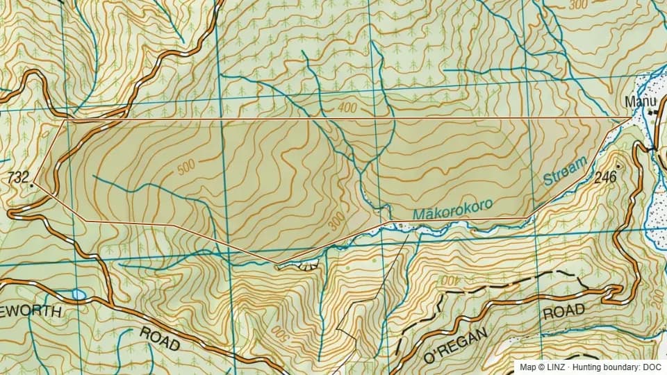Topographic map of Littleworths Conservation Area in Gisborne, New Zealand, with the DOC hunting boundary outlined.