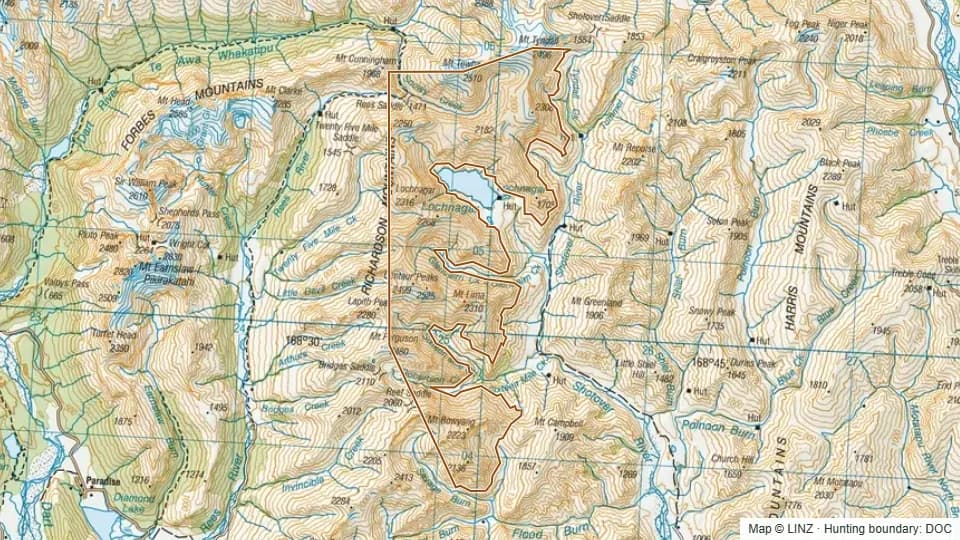 Topographic map of Lochnagar in Otago, New Zealand, with the DOC hunting boundary outlined.