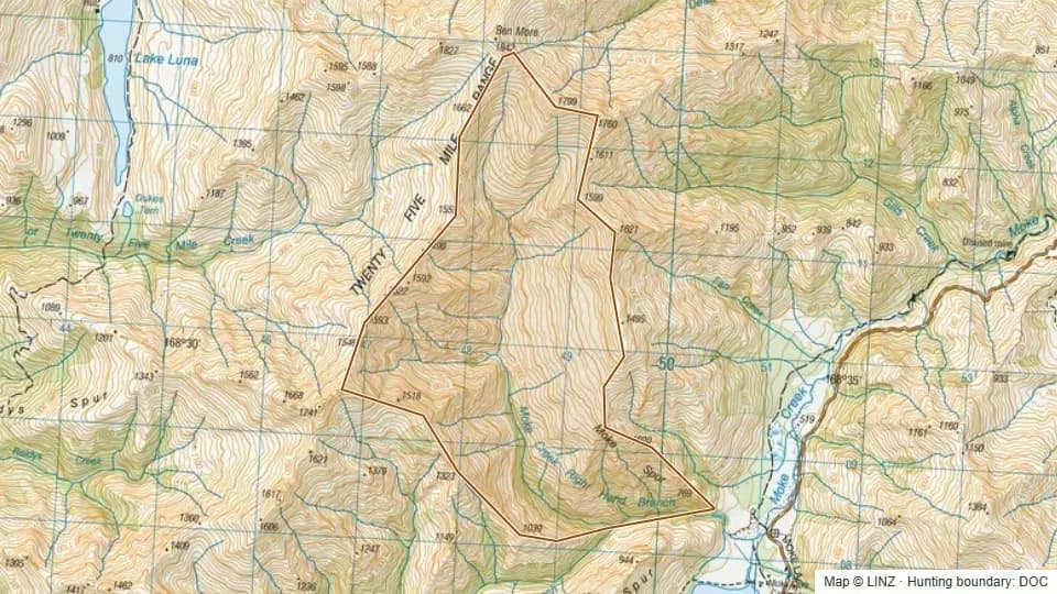 Topographic map of Moke Creek Right Branch in Otago, New Zealand, with the DOC hunting boundary outlined.