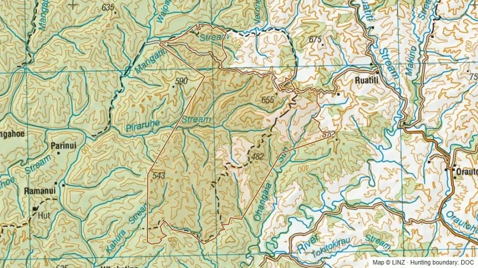 Topographic map of Murumuru Conservation Area in Manawatu-Wanganui, New Zealand, with the DOC hunting boundary outlined.