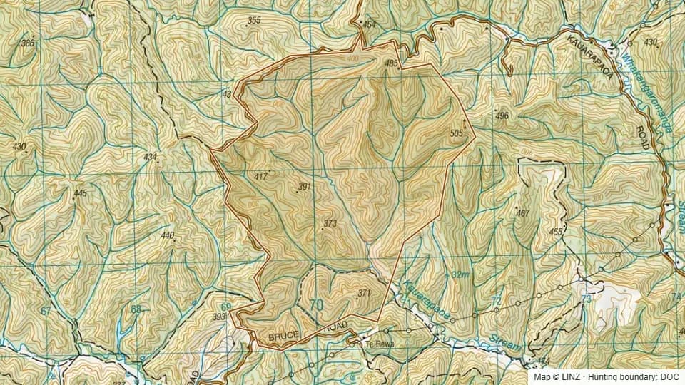 Topographic map of Mystery Block Conservation Area in Manawatu-Wanganui, New Zealand, with the DOC hunting boundary outlined.