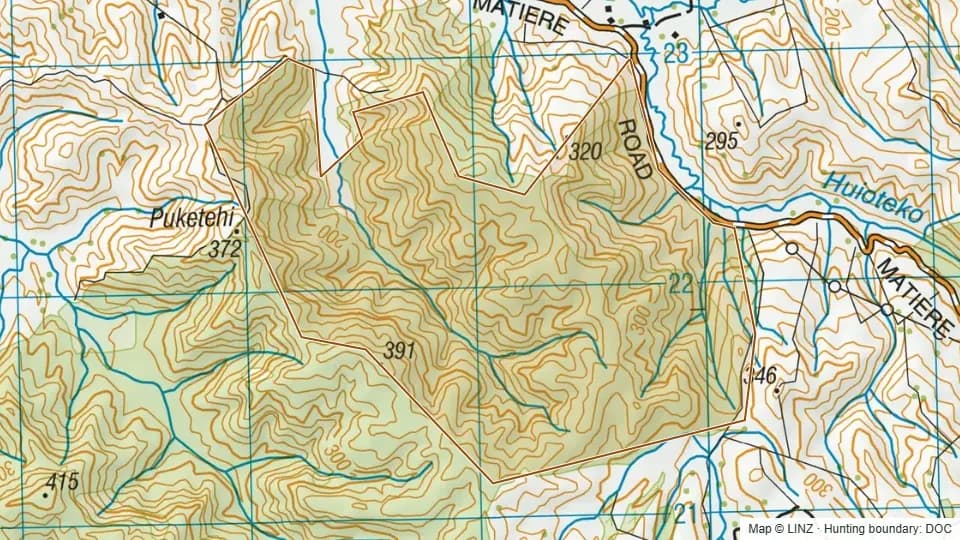 Topographic map of Puketehi Scenic Reserve in Waikato, New Zealand, with the DOC hunting boundary outlined.