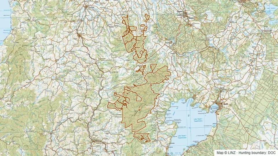 Topographic map of Pureora Forest Park in Manawatu-Wanganui, New Zealand, with the DOC hunting boundary outlined.