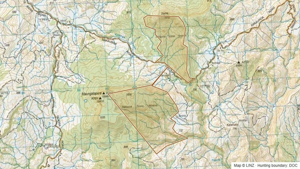 Topographic map of Rakauroa Scenic Reserve in Gisborne, New Zealand, with the DOC hunting boundary outlined.