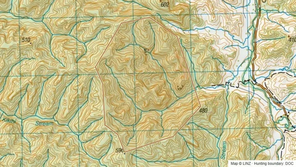 Topographic map of Sec 18 Scenic Reserve in Manawatu-Wanganui, New Zealand, with the DOC hunting boundary outlined.