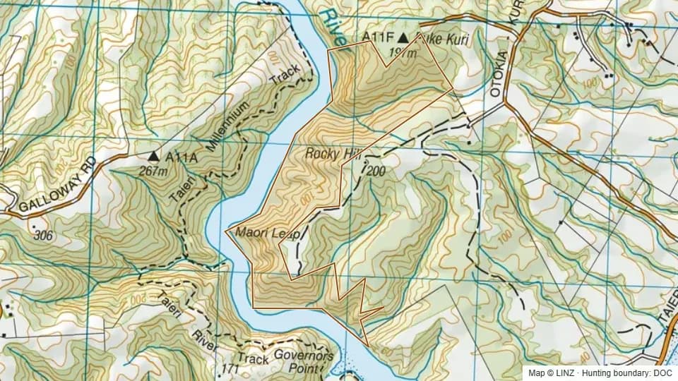 Topographic map of Taieri River in Otago, New Zealand, with the DOC hunting boundary outlined.