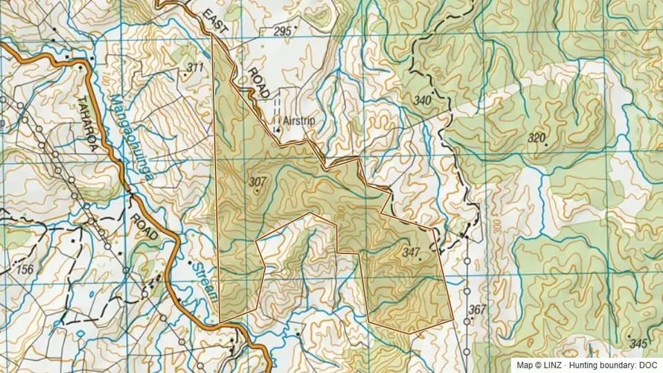 Topographic map of Taumatatotara East Scenic Reserve in Waikato, New Zealand, with the DOC hunting boundary outlined.