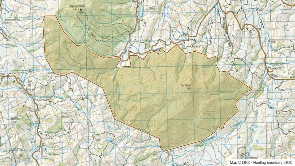 Topographic map of Te Tapui Scenic Reserve - Ngāti Hauā Giftback in Waikato, New Zealand, with the DOC hunting boundary outlined.