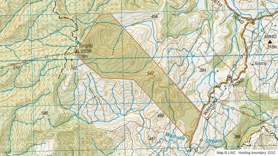 Topographic map of Waihuka Scenic Reserve in Manawatu-Wanganui, New Zealand, with the DOC hunting boundary outlined.