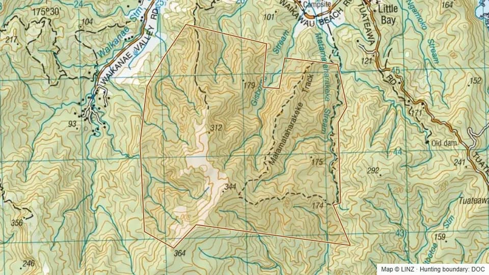 Topographic map of Waikawau Bay Farm Park Recreation Reserve in Waikato, New Zealand, with the DOC hunting boundary outlined.