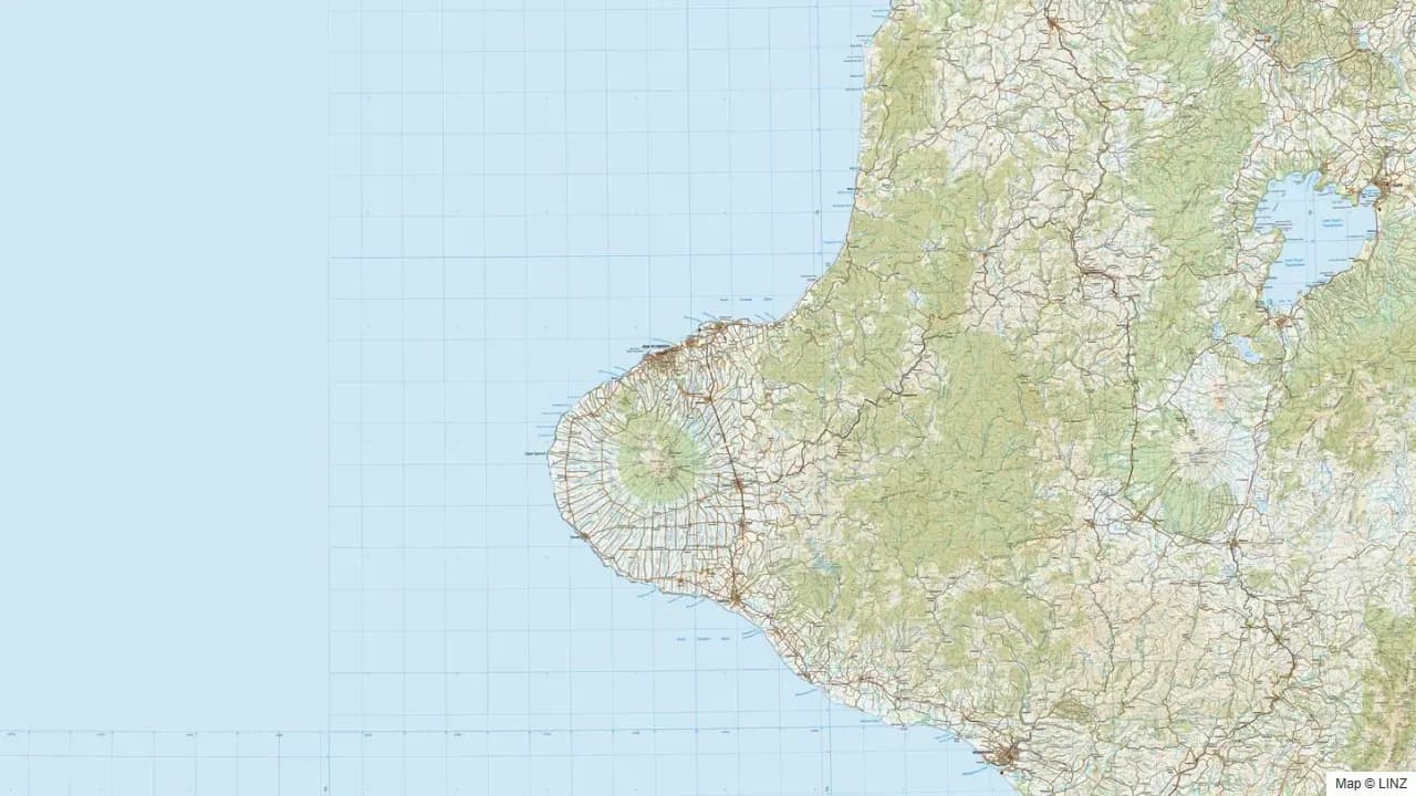 Topographic map of the Taranaki hunting region in New Zealand, showing the surrounding terrain and coastline where visible.